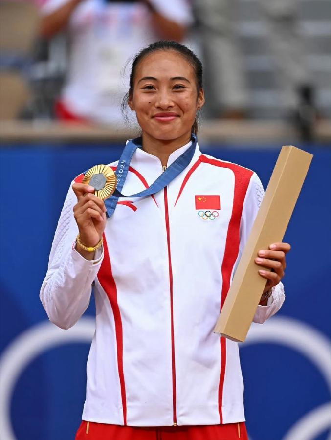 巴黎奥运会金牌之夜：郑钦文为中国网球创造历史