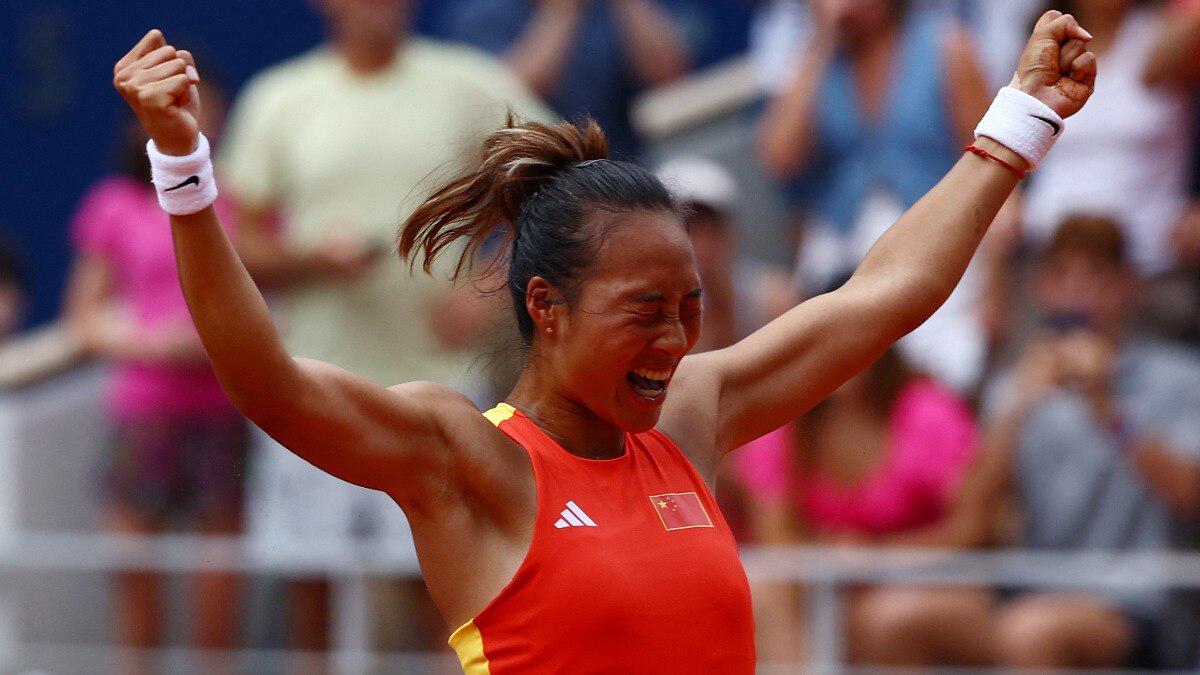 郑钦文的宿敌们：与萨巴伦卡、斯瓦泰克的对决数据与战术分析